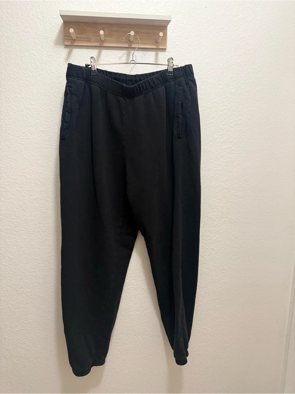 SKIMS Men’s Cotton Fleece Classic Jogger Sweatpants Black Onyx Size Large